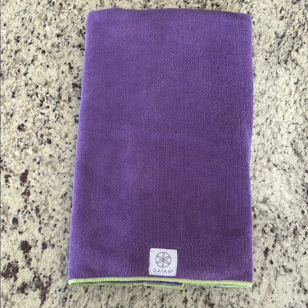 Gaiam Stay-Put Yoga Towel